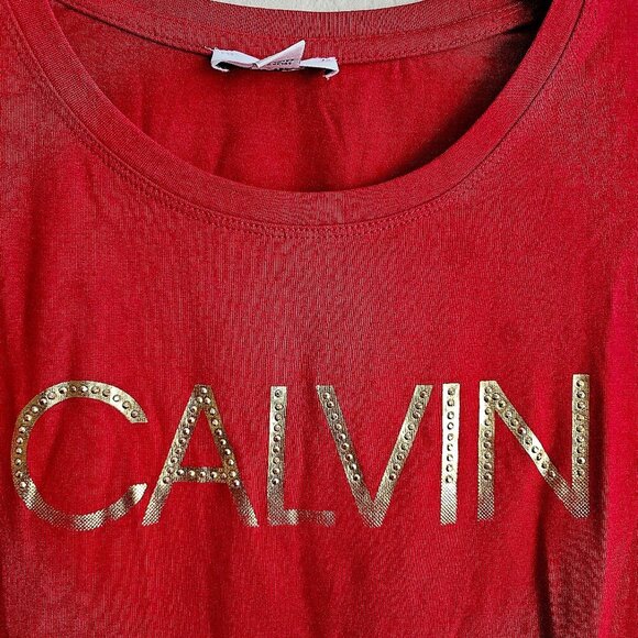 Calvin Klein L red tshirt with gold lettering - Picture 2 of 5